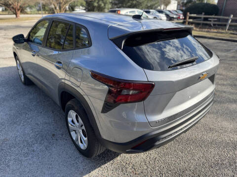 2025 Chevrolet Trax LS