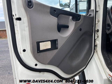 2014 Freightliner M2 106