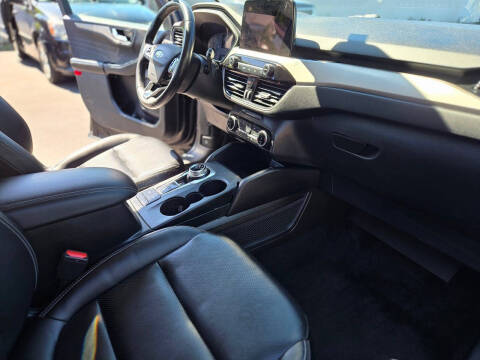 2022 Ford Escape SEL
