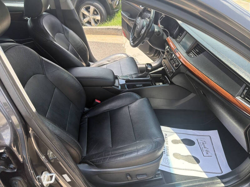 2017 Kia Cadenza Premium