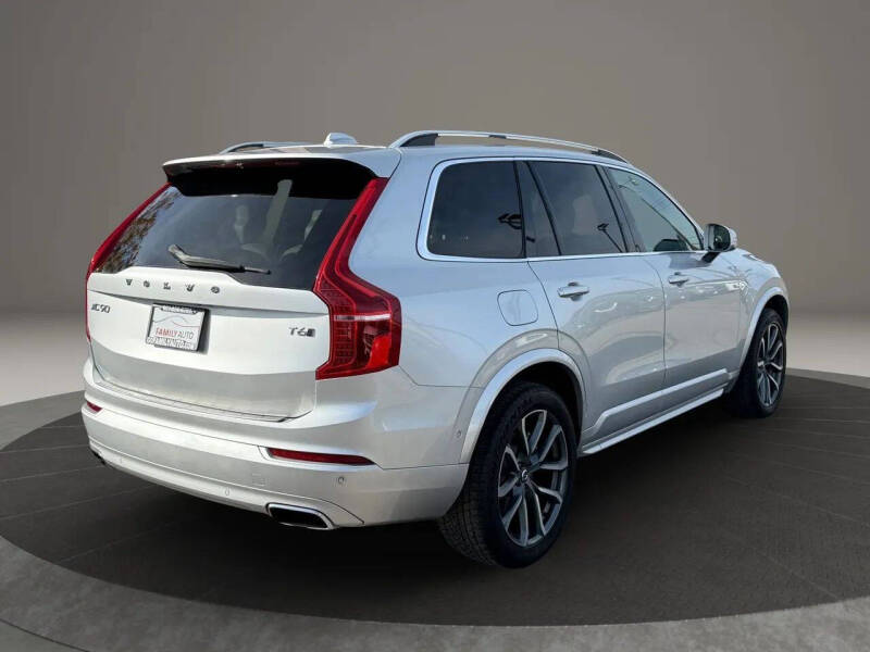 2017 Volvo XC90 T6 Momentum