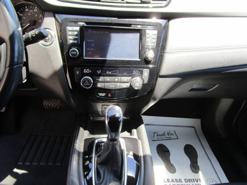 2017 Nissan Rogue SL