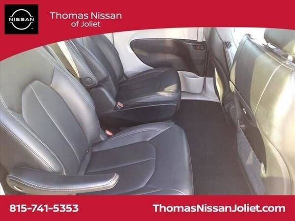 2024 Chrysler Pacifica Plug-In Hybrid Select