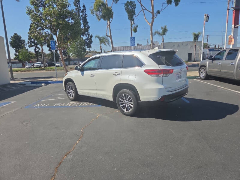 2018 Toyota Highlander SE