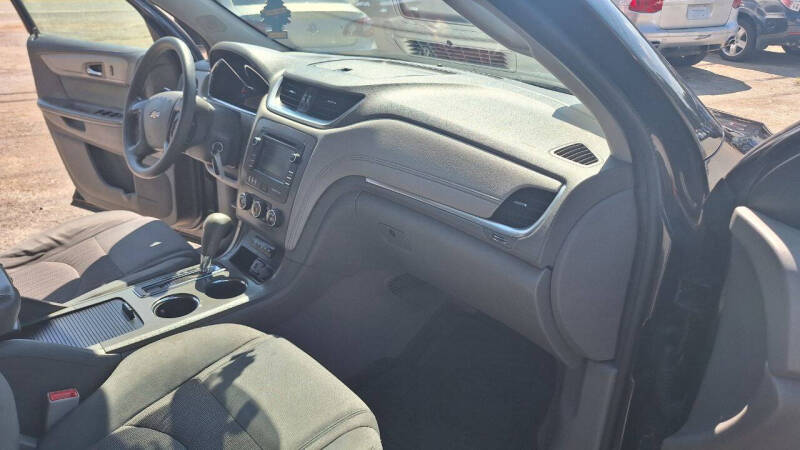 2017 Chevrolet Traverse LS