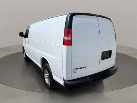 2021 Chevrolet Express 2500