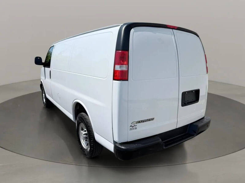 2021 Chevrolet Express 2500