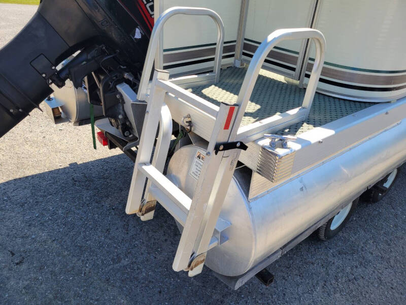 2003 Bennington 185S