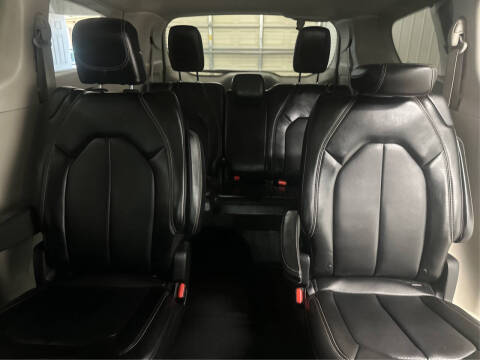 2020 Chrysler Voyager LXi