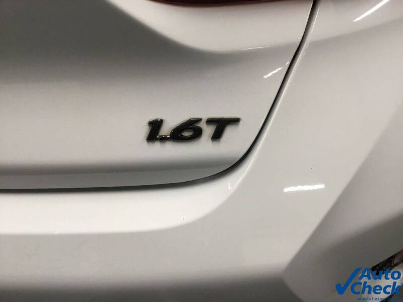 2021 Hyundai Veloster