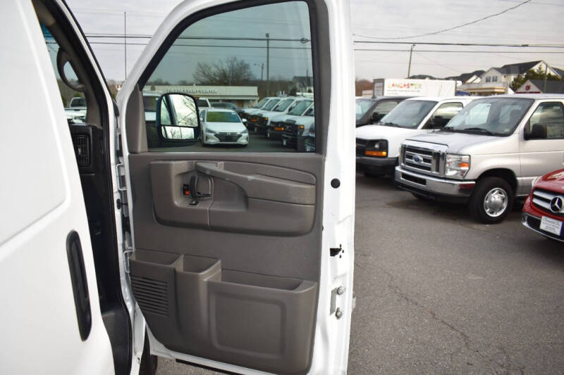 2015 Chevrolet Express Cargo Work Van photo 51