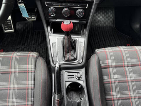 2020 Volkswagen Golf GTI S