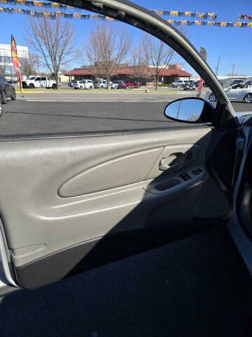 2000 Chevrolet Monte Carlo LS