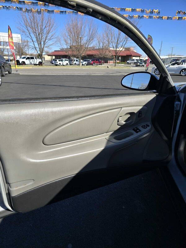 2000 Chevrolet Monte Carlo LS