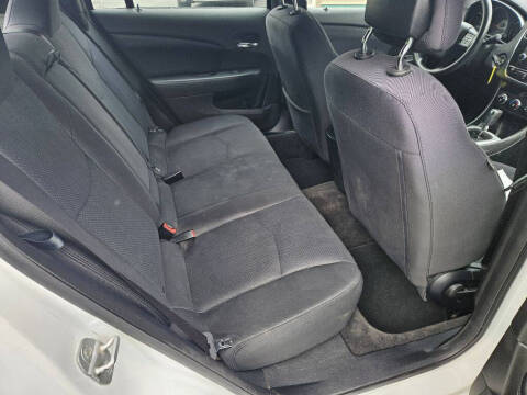 2012 Chrysler 200 LX
