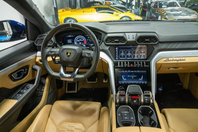 2019 Lamborghini Urus