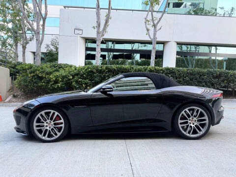 2016 Jaguar F-TYPE R