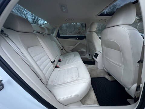 2015 Volkswagen Passat 1.8T SEL Premium