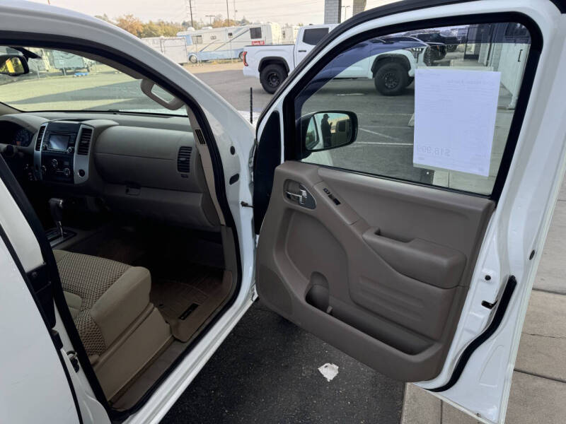 2016 Nissan Frontier SV V6