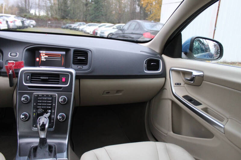 2015 Volvo S60 T5 Drive-E Premier