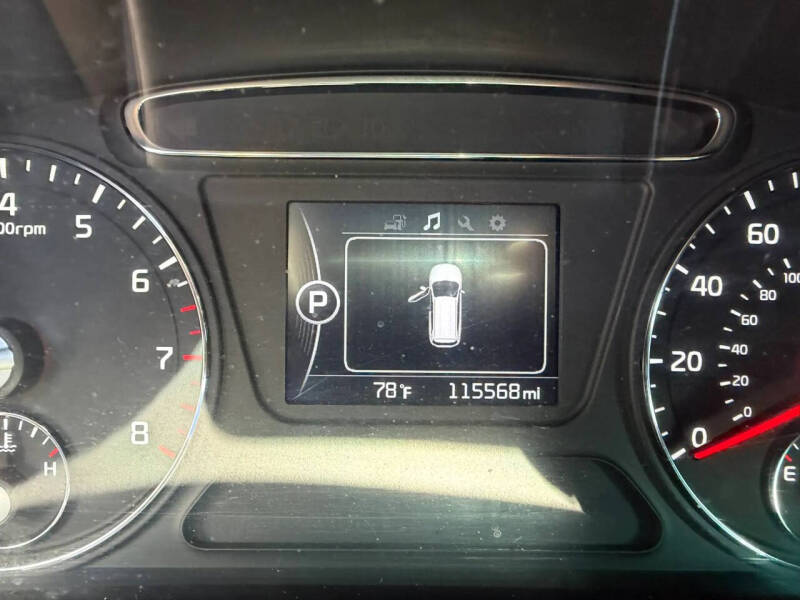 2017 Kia Sorento LX