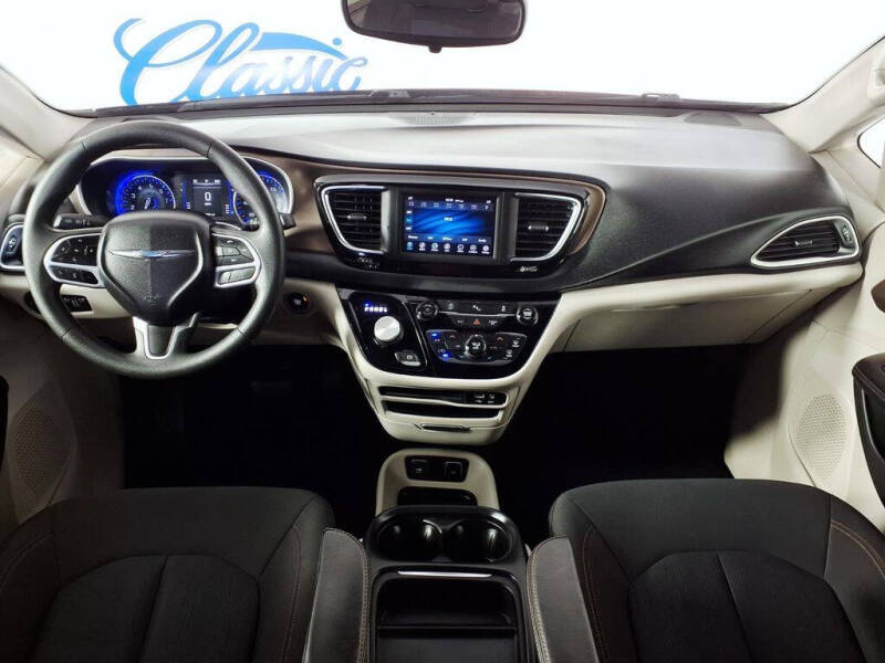 2018 Chrysler Pacifica Touring Plus