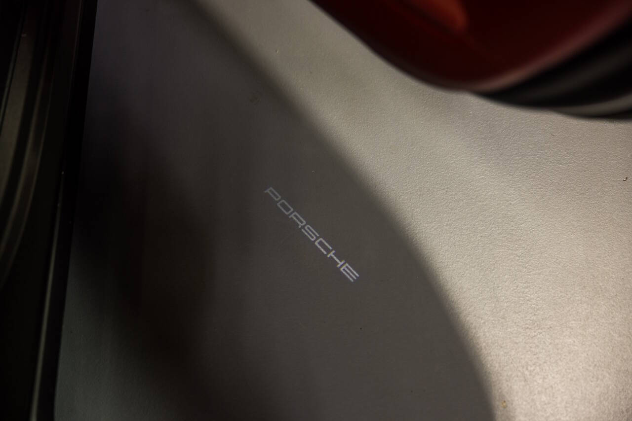 2023 Porsche 911 38