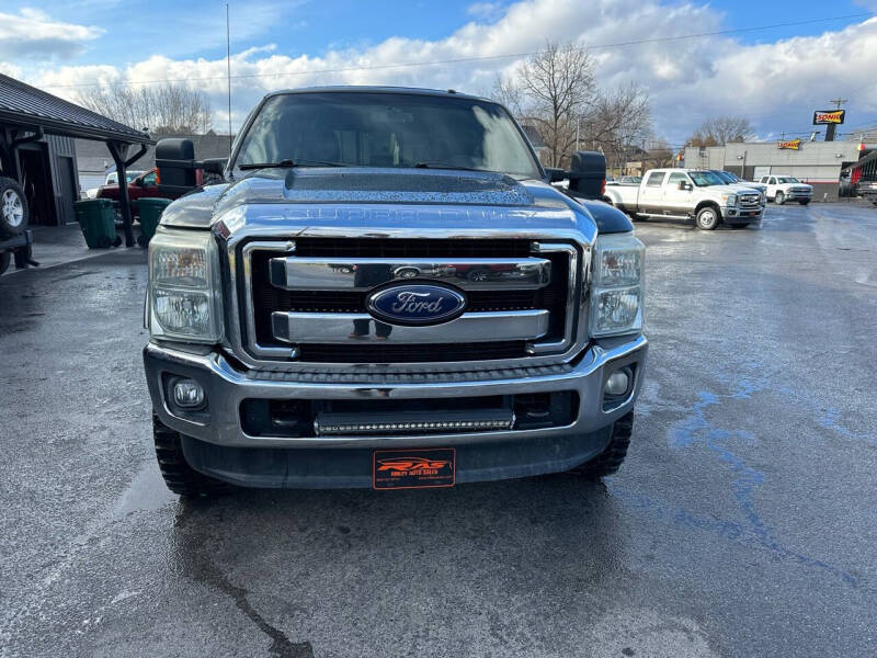 2011 Ford F-250 Super Duty Lariat photo 3