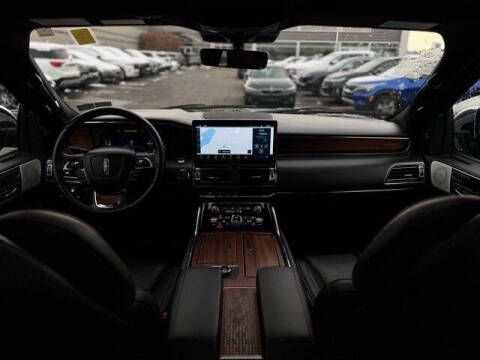 2022 Lincoln Navigator Black Label