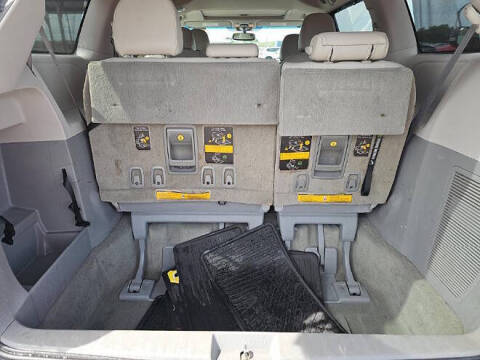 2014 Toyota Sienna XLE 8-Passenger
