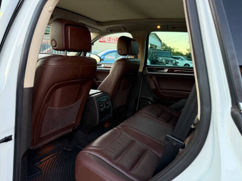 2013 Volkswagen Touareg TDI Lux