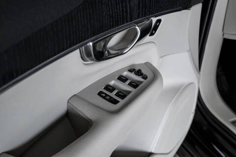 2020 Volvo XC90 T5 Momentum