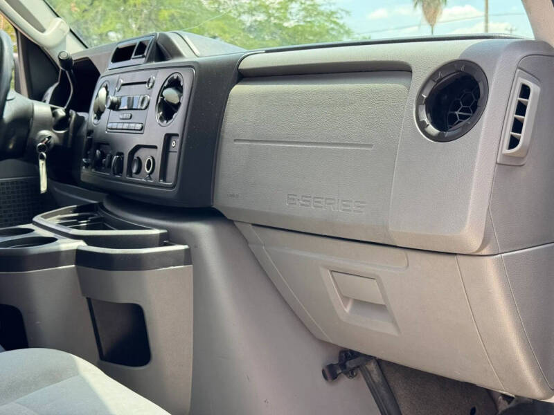2012 Ford E-Series