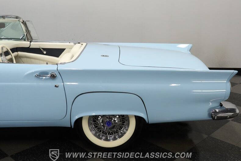 1957 Ford Thunderbird