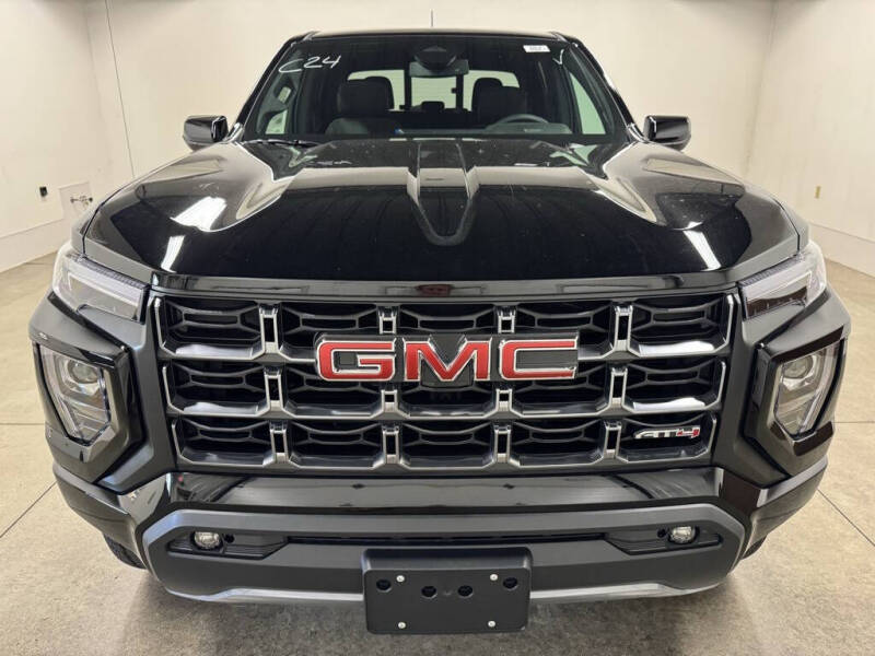 2025 GMC Canyon AT4