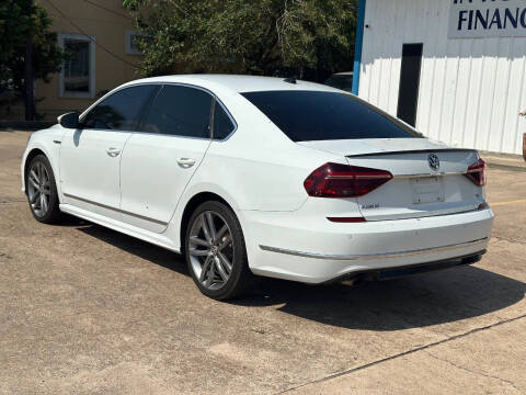 2019 Volkswagen Passat SE R-Line