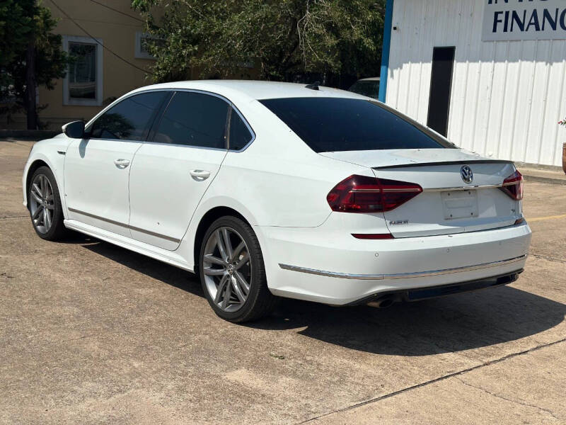 2019 Volkswagen Passat SE R-Line