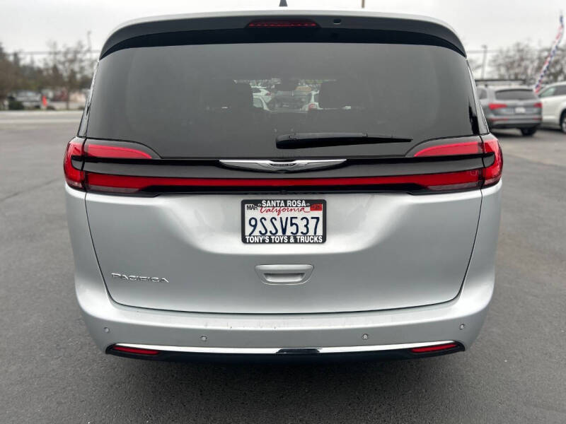 2023 Chrysler Pacifica Touring L