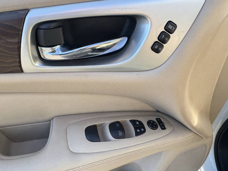 2018 Nissan Pathfinder Platinum