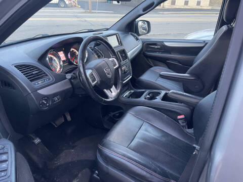 2016 Dodge Grand Caravan R/T