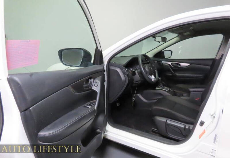 2017 Nissan Rogue Sport S