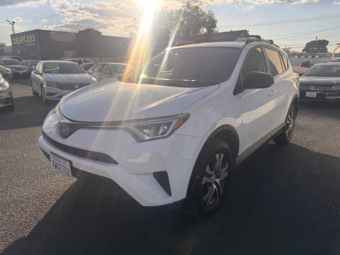 2017 Toyota RAV4 LE