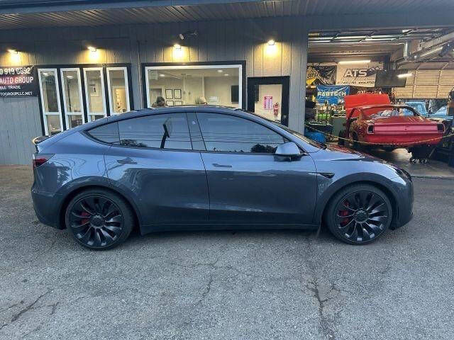 2023 Tesla Model Y Performance