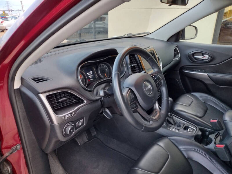 2019 Jeep Cherokee Latitude Plus