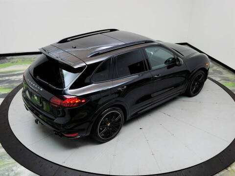2013 Porsche Cayenne GTS