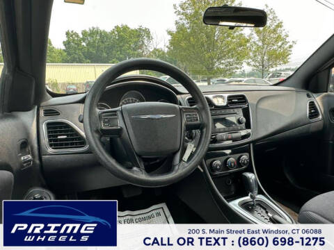 2013 Chrysler 200 LX