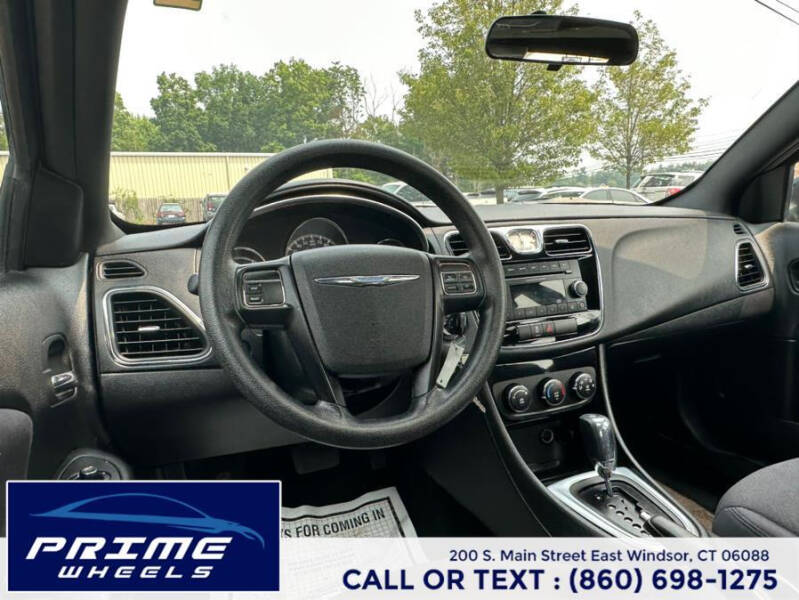 2013 Chrysler 200 LX