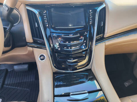 2018 Cadillac Escalade Platinum