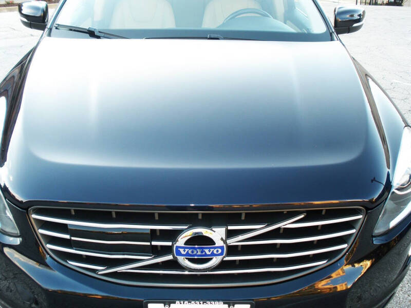 2016 Volvo XC60 T6 Drive-E Platinum