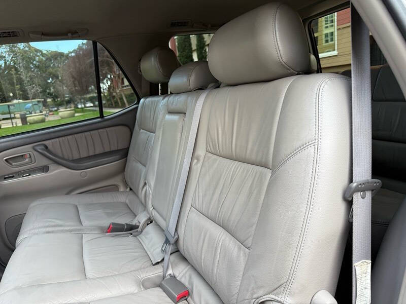 2004 Toyota Sequoia Limited